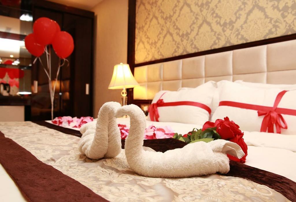 Honeymoon suite